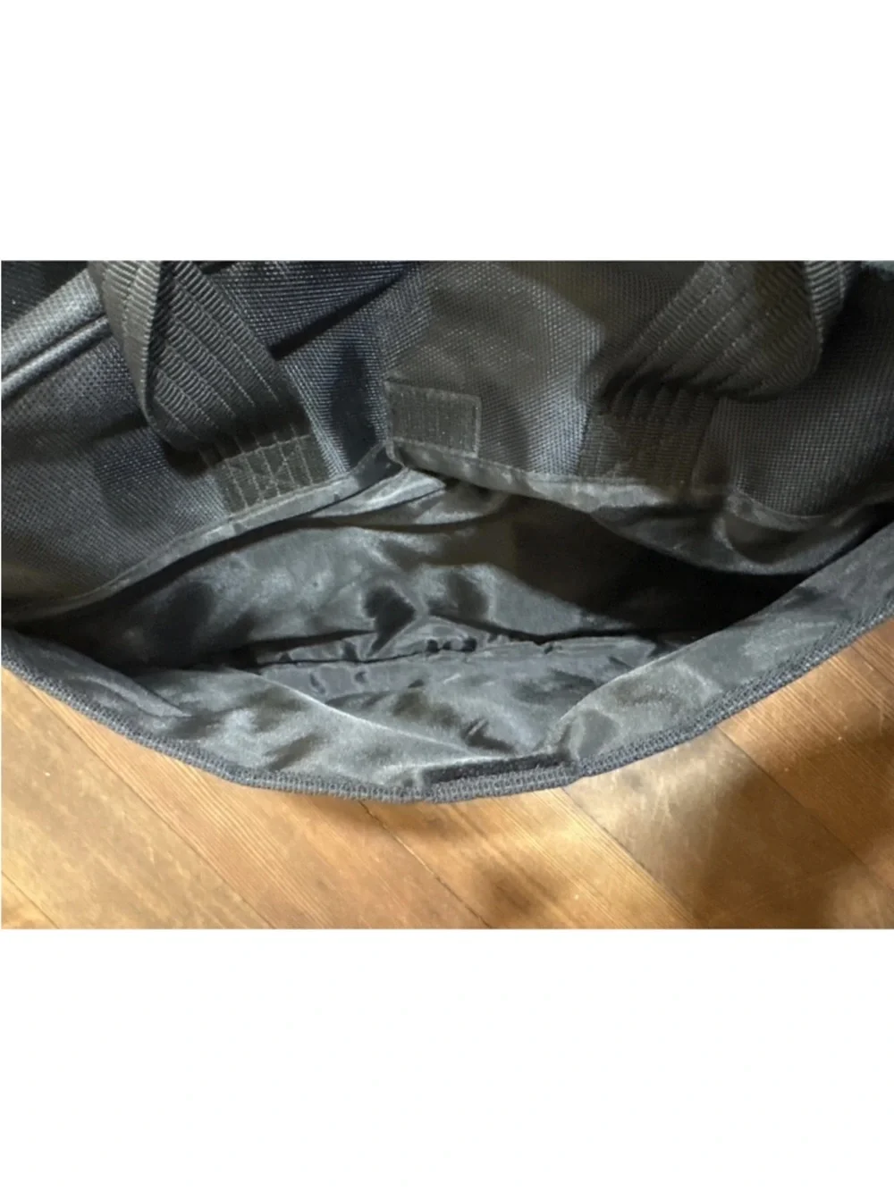 Eddie Bauer  Small Travel Carry On Duffle Bag great condition! Unisex flight bag